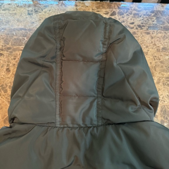 Guess Hooded Puffer Down Jacket Black with Gold Detail Faux Fur​ - Picture 7 of 12